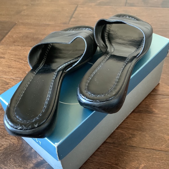 NINE WEST Leather Short Wedge Sandals Size 7 - Picture 6 of 16